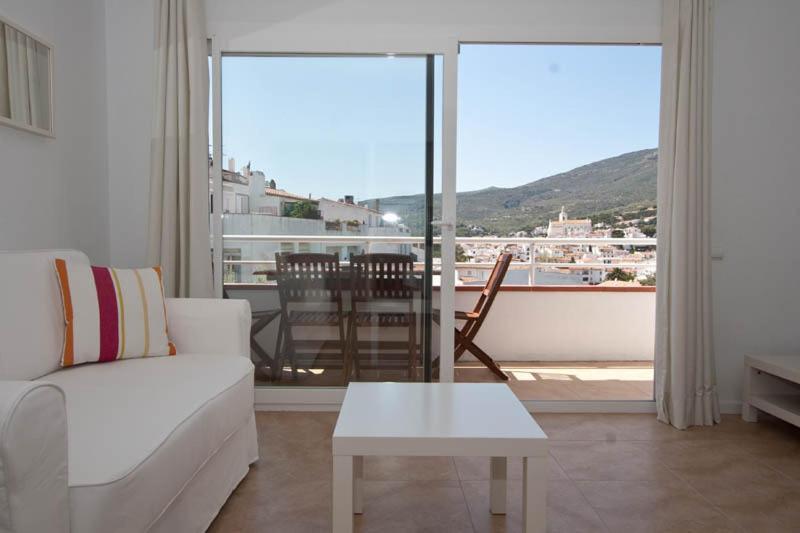 Aparthotel L'Heretat Cadaques Ruang foto
