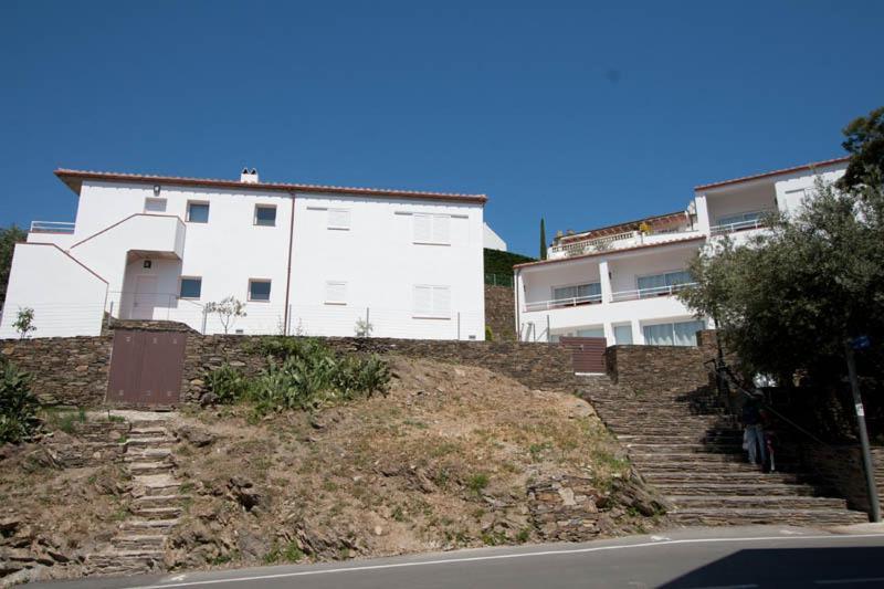 Aparthotel L'Heretat Cadaques Bagian luar foto