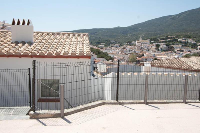 Aparthotel L'Heretat Cadaques Bagian luar foto