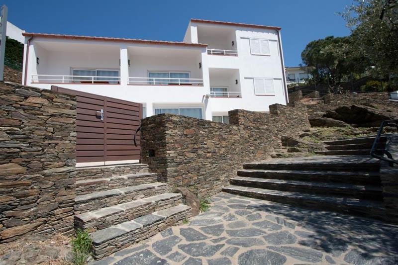 Aparthotel L'Heretat Cadaques Bagian luar foto